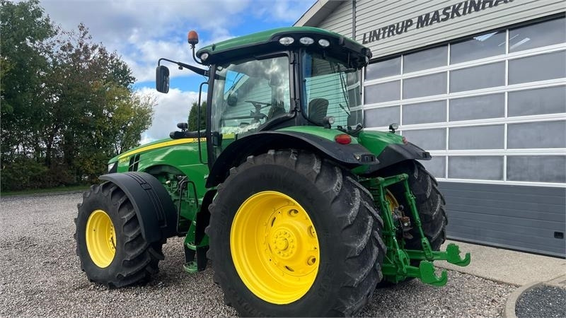 John Deere 8260R - Tractor: afbeelding 3 John Deere 8260R - Tractor: afbeelding 3