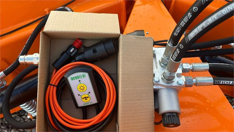 Limas Vario SHL 250 Med lys  - Sneeuwschuif voor Landbouwmachine: afbeelding 2 Limas Vario SHL 250 Med lys  - Sneeuwschuif voor Landbouwmachine: afbeelding 2