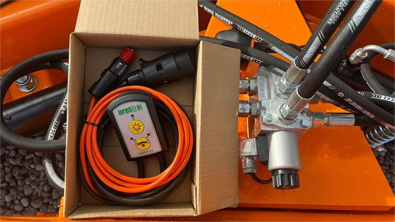 Limas Vario SHL 330 Med lys  - Sneeuwschuif voor Landbouwmachine: afbeelding 2 Limas Vario SHL 330 Med lys  - Sneeuwschuif voor Landbouwmachine: afbeelding 2