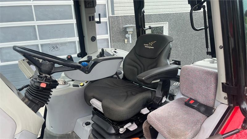 Tractor Massey Ferguson 6490 Dyna 6 med frontlift: afbeelding 6