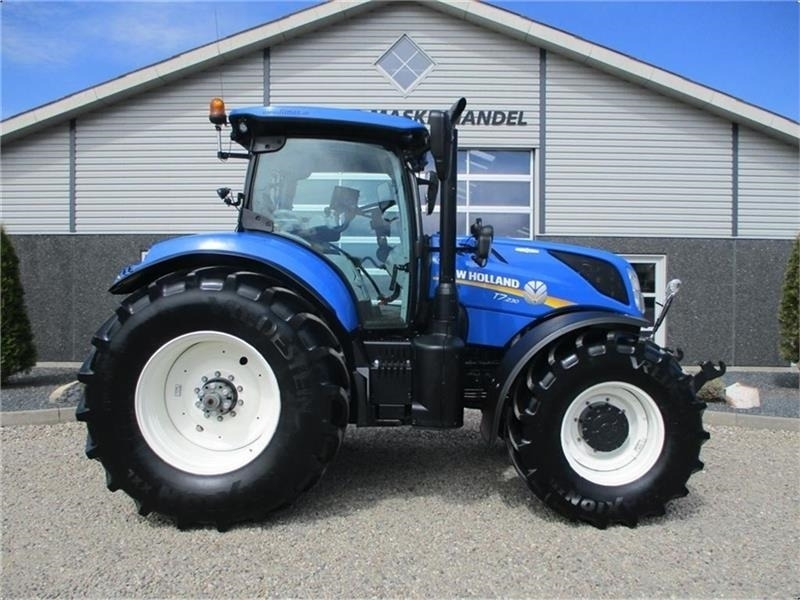 New Holland T7.230 AutoCommand, meget velholdt traktor - Tractor: afbeelding 2 New Holland T7.230 AutoCommand, meget velholdt traktor - Tractor: afbeelding 2