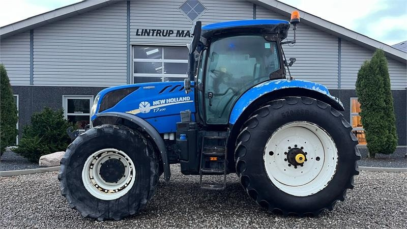 New Holland T7.230 Autocommand med frontlift og nye bagdæk er - Tractor: afbeelding 1 New Holland T7.230 Autocommand med frontlift og nye bagdæk er - Tractor: afbeelding 1