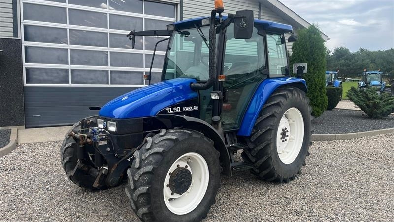 New Holland TL90 Med frontlift - Tractor: afbeelding 2 New Holland TL90 Med frontlift - Tractor: afbeelding 2