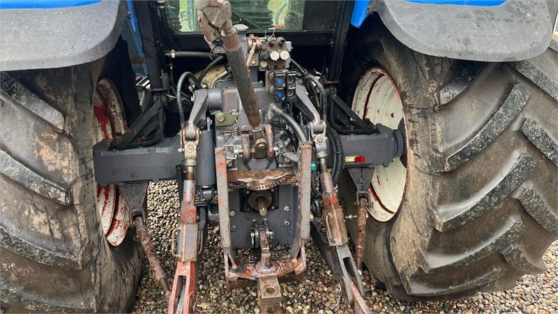 New Holland TM150 Med frontlift - Tractor: afbeelding 4 New Holland TM150 Med frontlift - Tractor: afbeelding 4