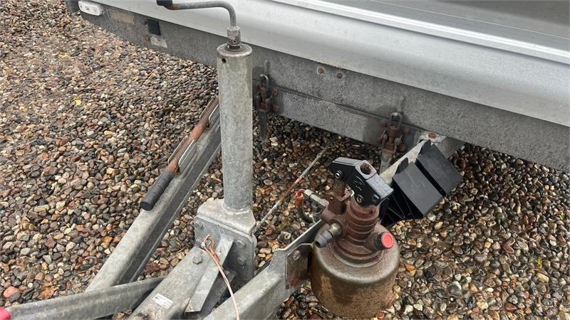 Selandia Maskintrailer med vip og rampe med hydrau - Open/ Plateau aanhangwagen: afbeelding 4 Selandia Maskintrailer med vip og rampe med hydrau - Open/ Plateau aanhangwagen: afbeelding 4