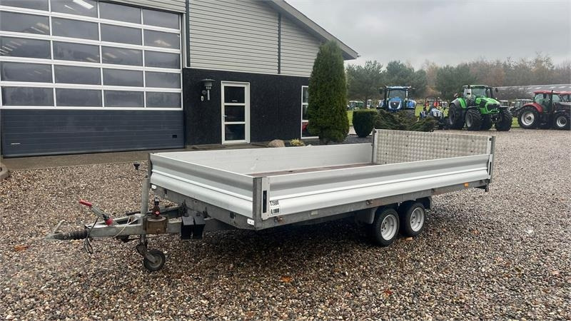 Selandia Maskintrailer med vip og rampe med hydrau - Open/ Plateau aanhangwagen: afbeelding 2 Selandia Maskintrailer med vip og rampe med hydrau - Open/ Plateau aanhangwagen: afbeelding 2