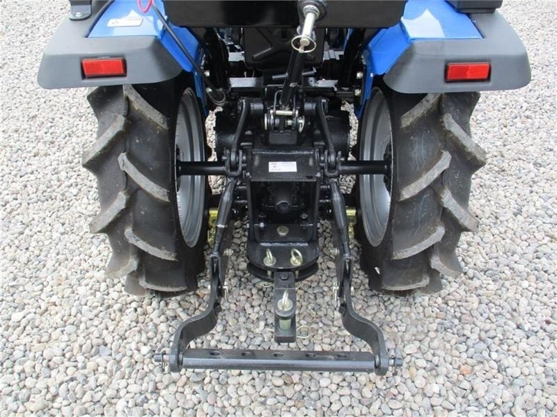 Solis 26 Gearmaskine med servostyrring og fuldhydraulisk - Gemeentelijke tractor: afbeelding 3 Solis 26 Gearmaskine med servostyrring og fuldhydraulisk - Gemeentelijke tractor: afbeelding 3