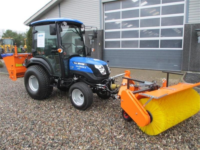 Tractor Solis 26 HST Snow Edition med frontlift, front PTO, Thyr: afbeelding 13 Tractor Solis 26 HST Snow Edition med frontlift, front PTO, Thyr: afbeelding 13