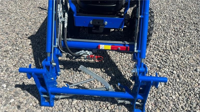 Solis H26 HST Med Frontlæsser og GardenPro dæk - Tractor: afbeelding 4 Solis H26 HST Med Frontlæsser og GardenPro dæk - Tractor: afbeelding 4