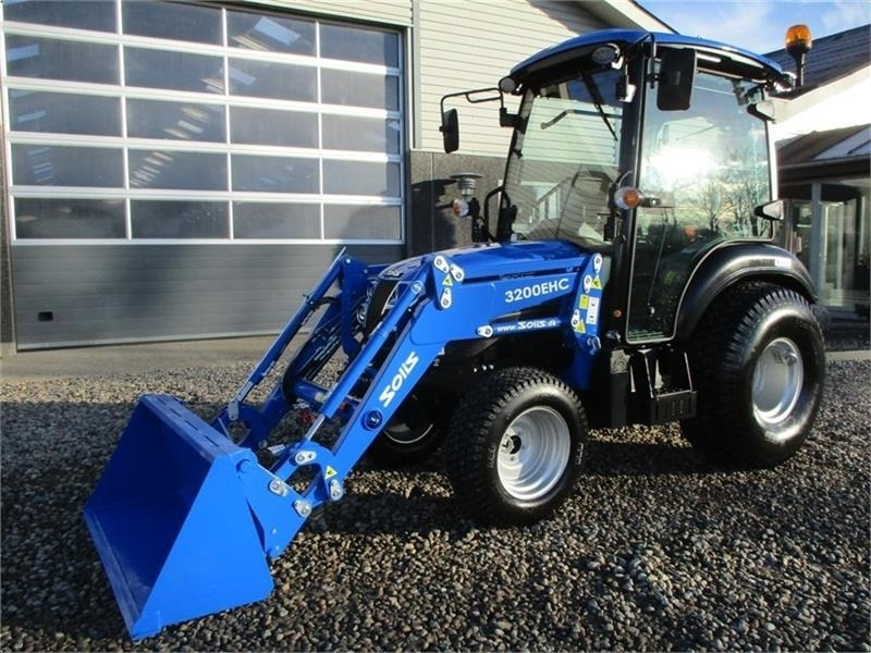 Solis H26 HST Med kabine, turf hjul og frontlæsser. - Gemeentelijke tractor: afbeelding 4 Solis H26 HST Med kabine, turf hjul og frontlæsser. - Gemeentelijke tractor: afbeelding 4