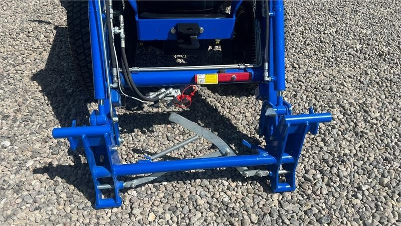 Solis H26 HST Turfdæk og Frontlæsser - Gemeentelijke tractor: afbeelding 4 Solis H26 HST Turfdæk og Frontlæsser - Gemeentelijke tractor: afbeelding 4