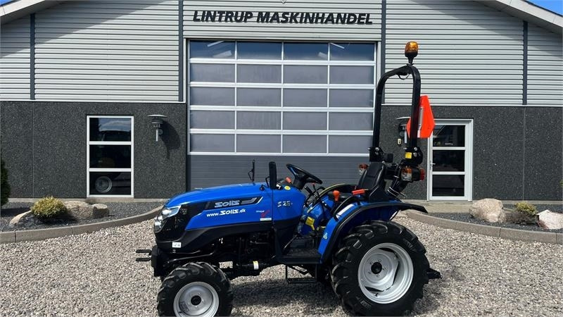 Solis S26 6+2 Gearmaskine med Servostyring og brede trak - Tractor: afbeelding 1 Solis S26 6+2 Gearmaskine med Servostyring og brede trak - Tractor: afbeelding 1