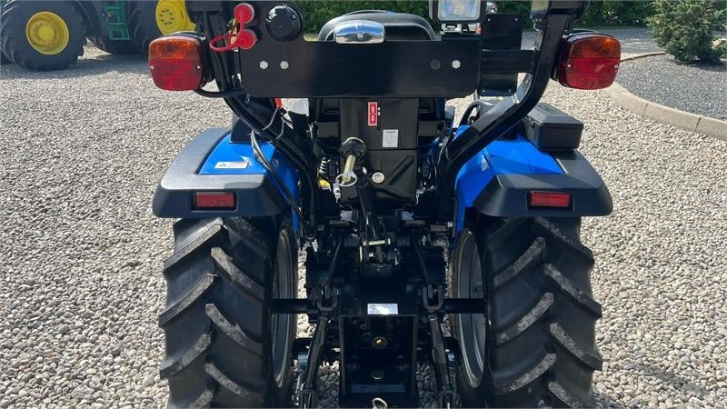 Solis S26 6+2 Gearmaskine med Servostyring og brede trak - Gemeentelijke tractor: afbeelding 4 Solis S26 6+2 Gearmaskine med Servostyring og brede trak - Gemeentelijke tractor: afbeelding 4