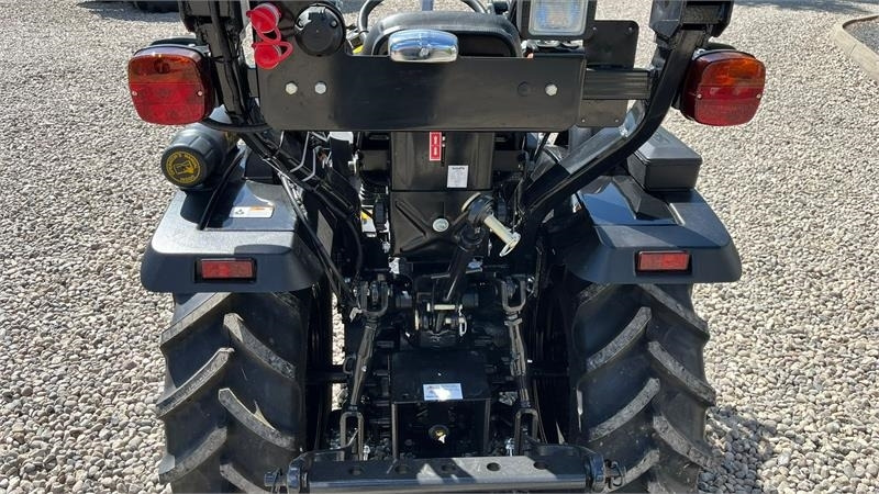 Solis S26 6+2 gearmaskine Limited Edition i sort med bre - Tractor: afbeelding 2 Solis S26 6+2 gearmaskine Limited Edition i sort med bre - Tractor: afbeelding 2