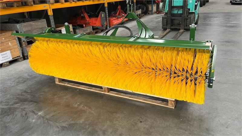 Thyregod TK 2800 med nylon børster og hydraulisk sving. bre - Veeg: afbeelding 4 Thyregod TK 2800 med nylon børster og hydraulisk sving. bre - Veeg: afbeelding 4