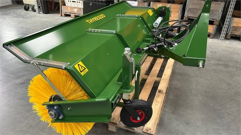 Thyregod TK 2800 med nylon børster og hydraulisk sving. bre - Veeg: afbeelding 2 Thyregod TK 2800 med nylon børster og hydraulisk sving. bre - Veeg: afbeelding 2