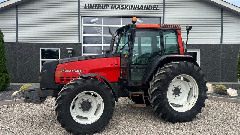 Valmet 8050 - Tractor: afbeelding 1 Valmet 8050 - Tractor: afbeelding 1