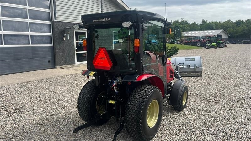 Gemeentelijke tractor Yanmar YT 235H 4WD Snow Edition med sneplov og spreder: afbeelding 16