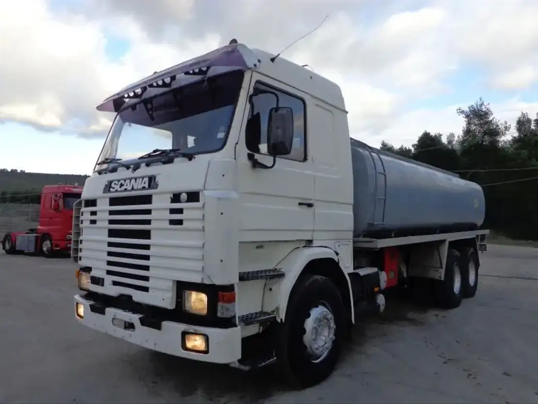 Scania R143-470 V8 Scania R143HL .470 6X2 Diesel/OIL Tank - Tankwagen: afbeelding 2 Scania R143-470 V8 Scania R143HL .470 6X2 Diesel/OIL Tank - Tankwagen: afbeelding 2