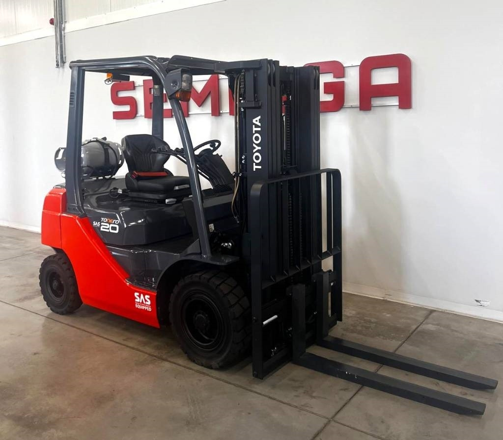Toyota 10831 8FGF20 - LPG heftruck: afbeelding 1 Toyota 10831 8FGF20 - LPG heftruck: afbeelding 1