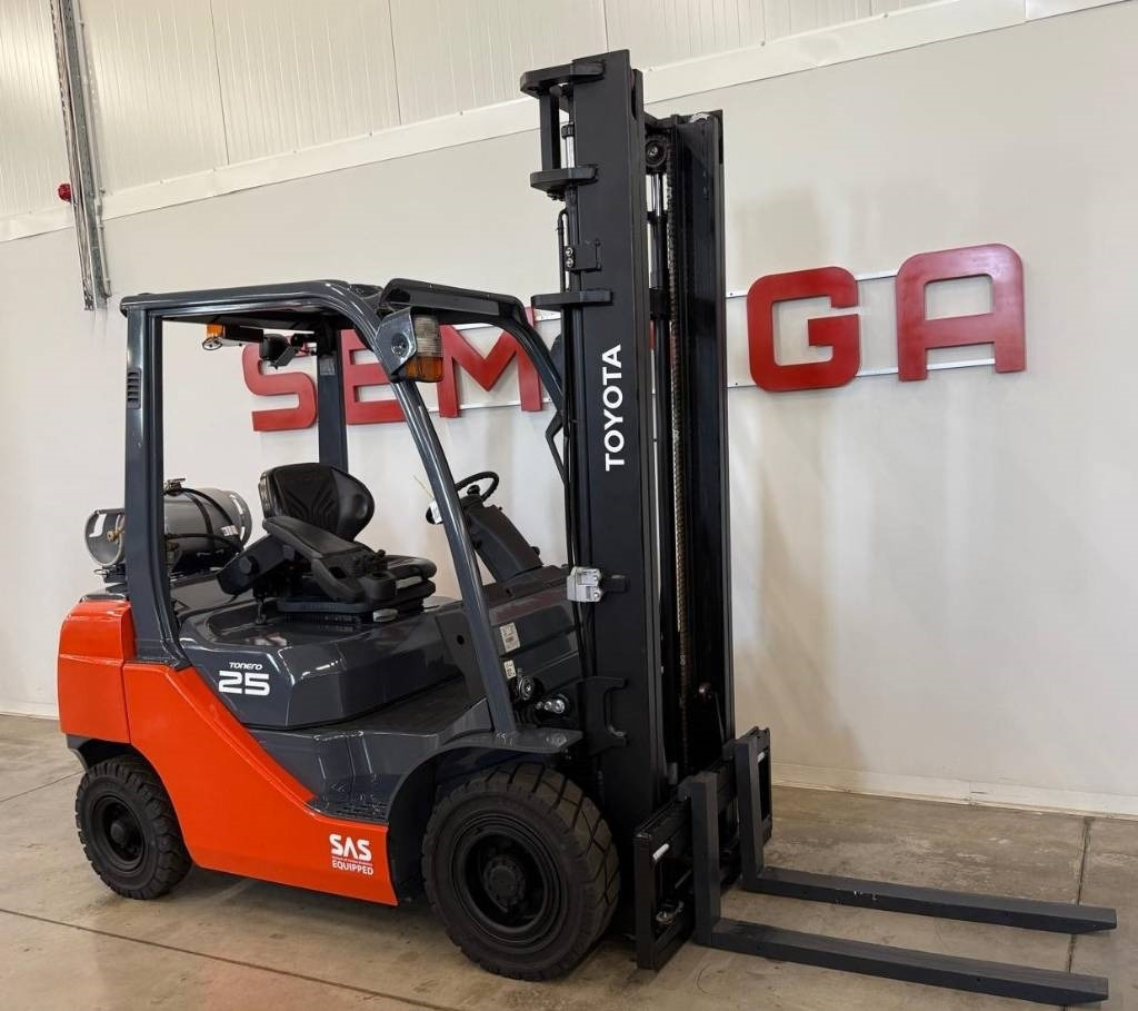 Toyota 10859 - 02-8FGF25 - LPG heftruck: afbeelding 1 Toyota 10859 - 02-8FGF25 - LPG heftruck: afbeelding 1
