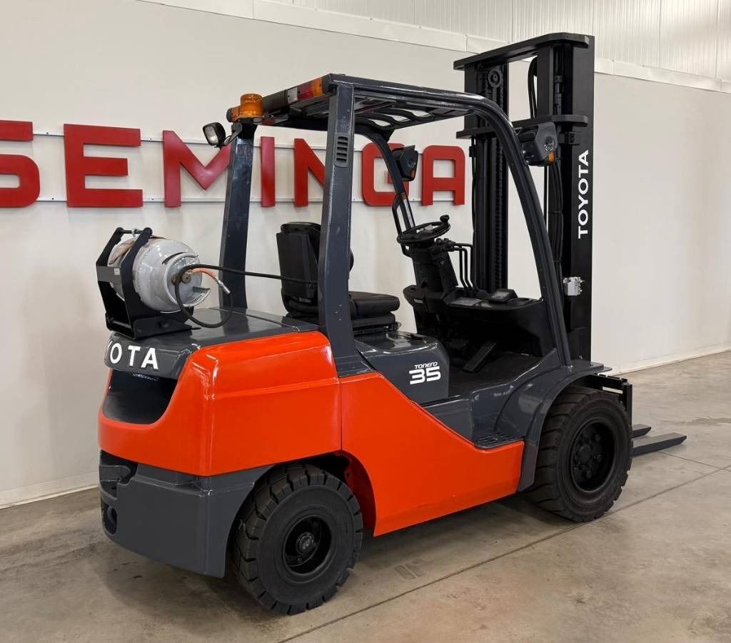 Toyota 10913 - 02-8FGJF35 - LPG heftruck: afbeelding 3 Toyota 10913 - 02-8FGJF35 - LPG heftruck: afbeelding 3