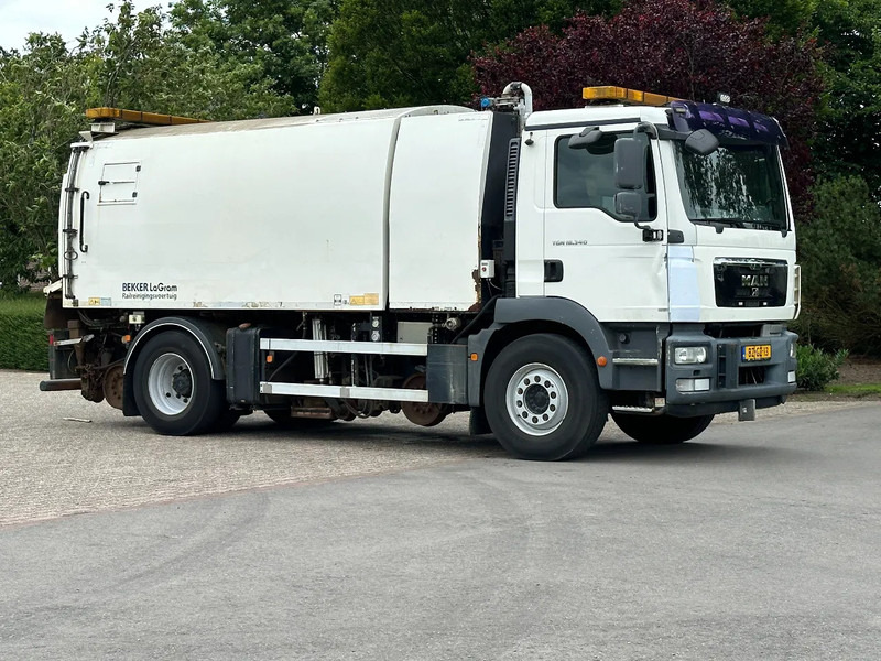 MAN TGM 18.340 BEKKER LaGram/FAUN RAIL SWEEPER/Eisenbahn Reiniger - Veegwagen: afbeelding 2 MAN TGM 18.340 BEKKER LaGram/FAUN RAIL SWEEPER/Eisenbahn Reiniger - Veegwagen: afbeelding 2