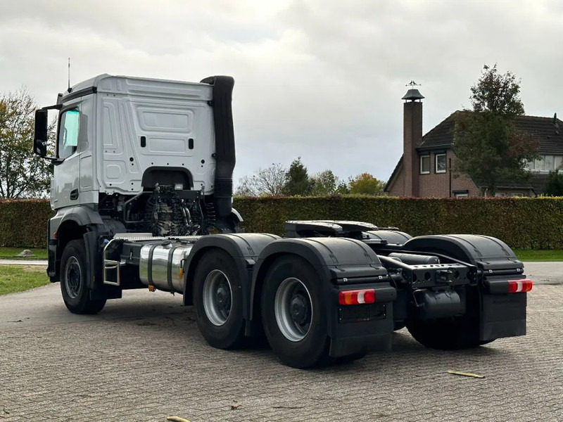 Mercedes-Benz Arocs 3351 6x4 LS!! TRK 180ton!!UNUSED!!TURBO RETARDER!!BELGIUM TRUCK!! - Trekker: afbeelding 5 Mercedes-Benz Arocs 3351 6x4 LS!! TRK 180ton!!UNUSED!!TURBO RETARDER!!BELGIUM TRUCK!! - Trekker: afbeelding 5