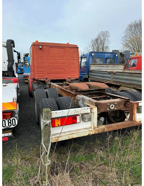 Scania T143-450 V8 HAUBER/NEUS/TORPEDO - Trekker: afbeelding 4 Scania T143-450 V8 HAUBER/NEUS/TORPEDO - Trekker: afbeelding 4