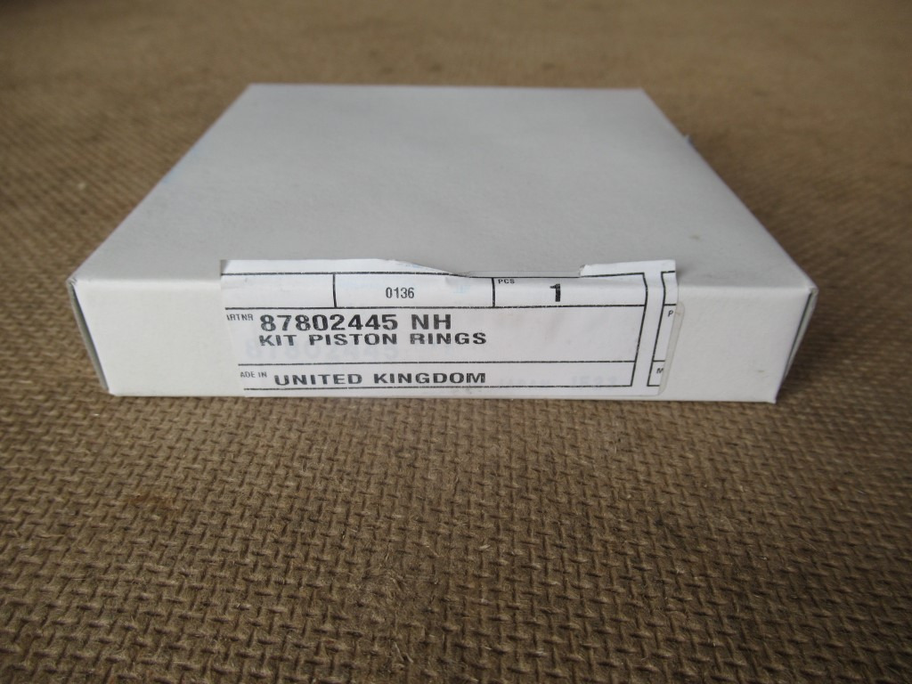 CNH 87802445 - - Zuigers/ Ringen/ Glijlagers voor Bouwmachine: afbeelding 2 CNH 87802445 - - Zuigers/ Ringen/ Glijlagers voor Bouwmachine: afbeelding 2