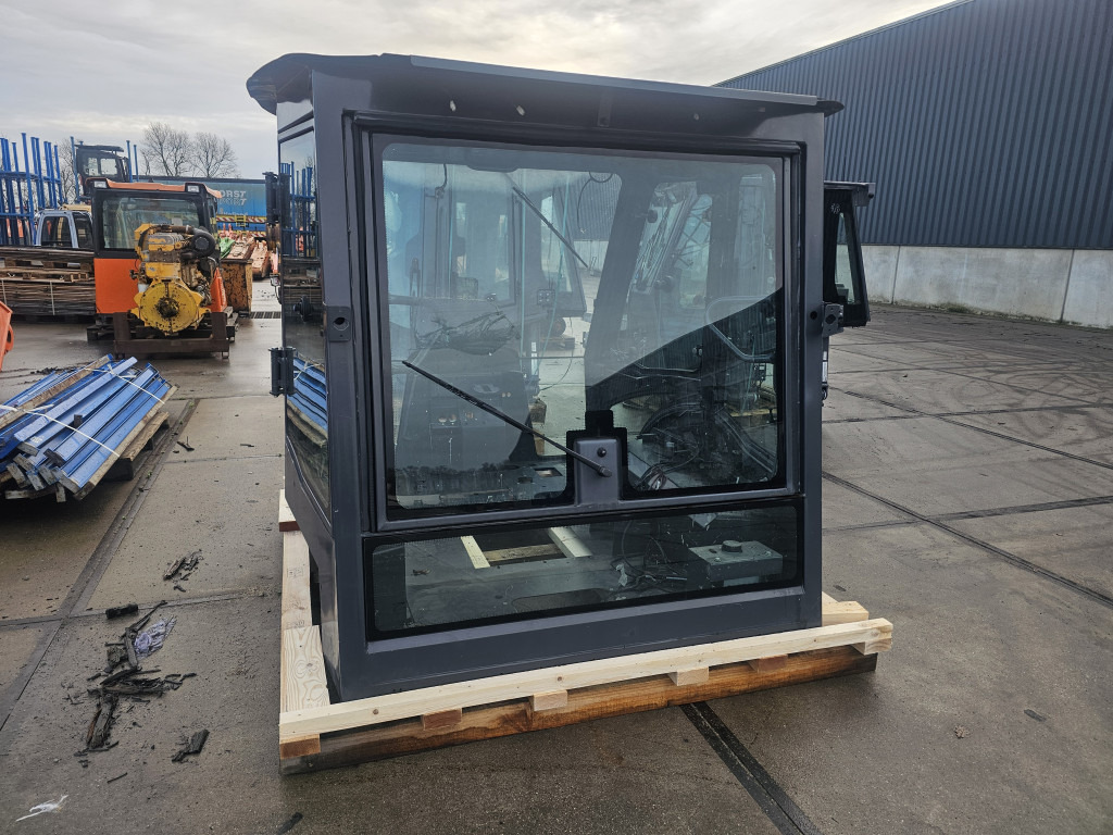 Case 48158665 - Cabine voor Bouwmachine: afbeelding 2 Case 48158665 - Cabine voor Bouwmachine: afbeelding 2