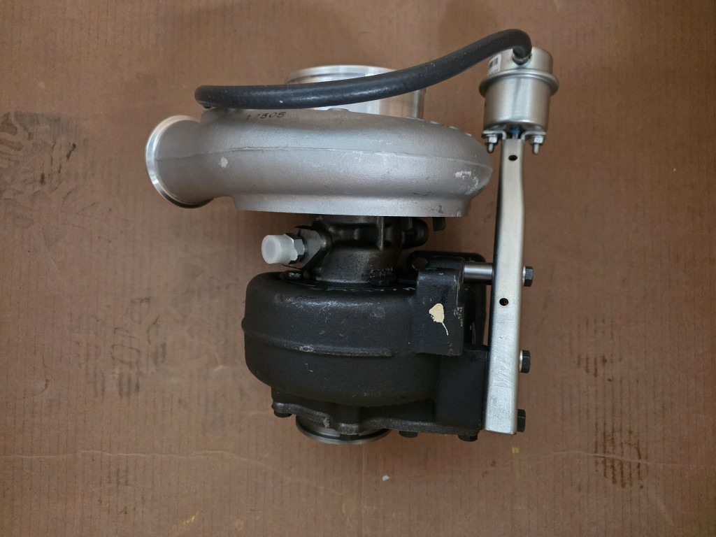 Case 504380015 - Turbolader voor Bouwmachine: afbeelding 2 Case 504380015 - Turbolader voor Bouwmachine: afbeelding 2