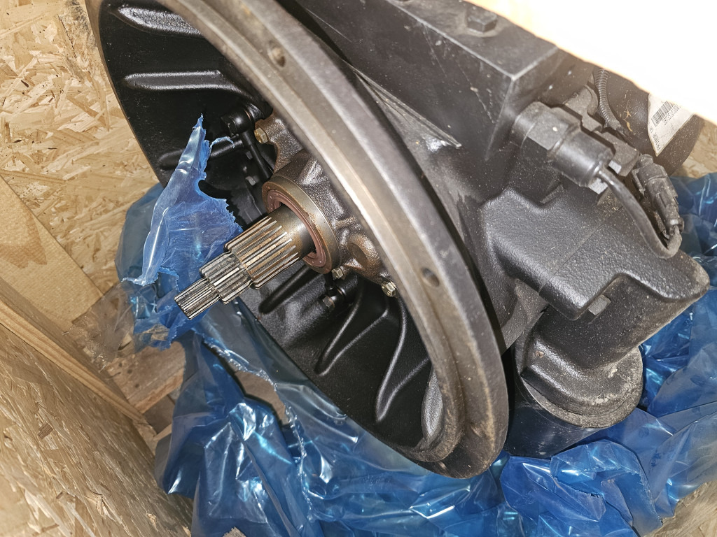 Case 84327511 - Versnellingsbak voor Bouwmachine: afbeelding 3 Case 84327511 - Versnellingsbak voor Bouwmachine: afbeelding 3