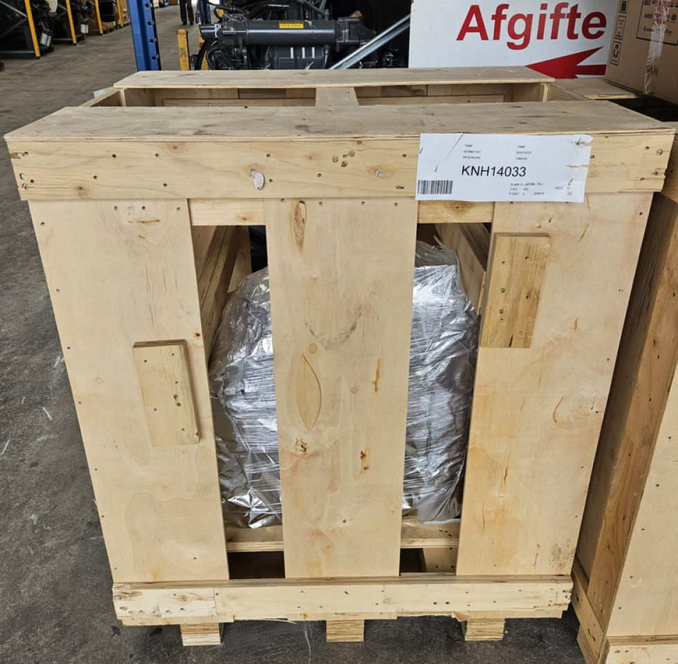 Case KNH14033 - Brandstoftank voor Bouwmachine: afbeelding 2 Case KNH14033 - Brandstoftank voor Bouwmachine: afbeelding 2