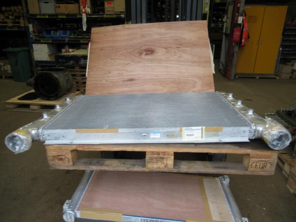 Case LN002560 - Intercooler voor Bouwmachine: afbeelding 1 Case LN002560 - Intercooler voor Bouwmachine: afbeelding 1