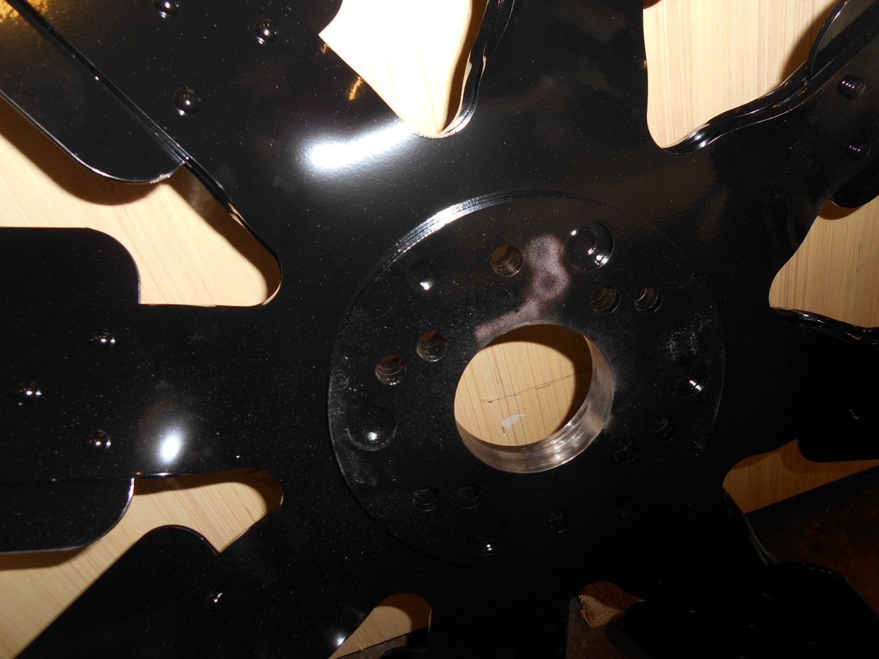 Caterpillar 4017451 - 1437477 - Ventilator voor Bouwmachine: afbeelding 4 Caterpillar 4017451 - 1437477 - Ventilator voor Bouwmachine: afbeelding 4