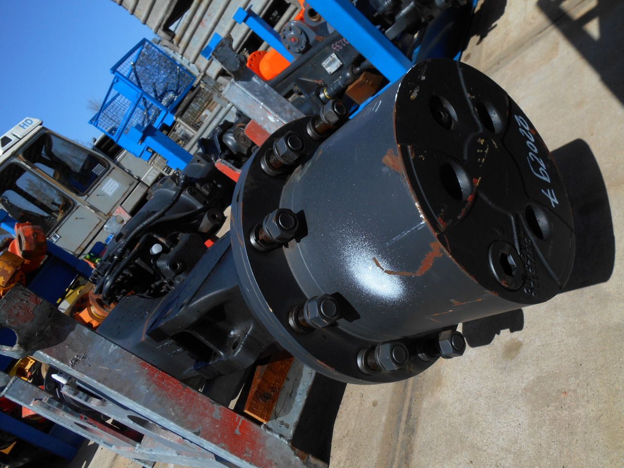 Hitachi 4457336 - Achterass voor Bouwmachine: afbeelding 3 Hitachi 4457336 - Achterass voor Bouwmachine: afbeelding 3