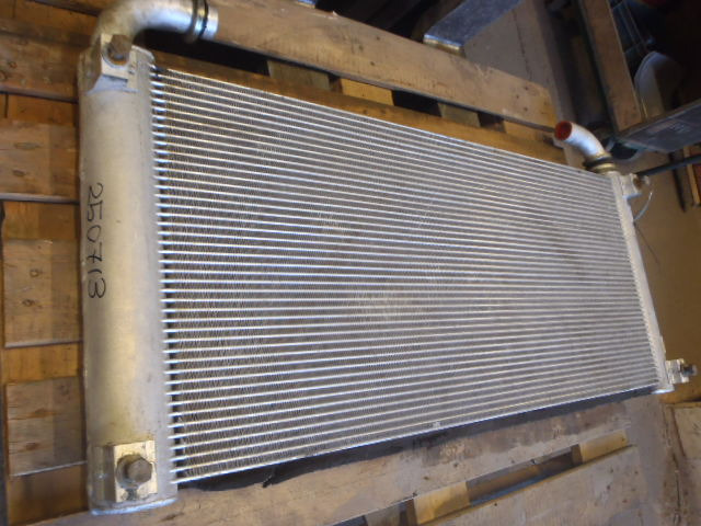 Hitachi 4648857 - Oliekoeler voor Bouwmachine: afbeelding 2 Hitachi 4648857 - Oliekoeler voor Bouwmachine: afbeelding 2