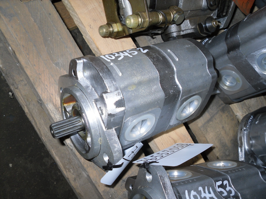 New Holland 157582028 - 76553058 - Stuurpomp voor Bouwmachine: afbeelding 2 New Holland 157582028 - 76553058 - Stuurpomp voor Bouwmachine: afbeelding 2