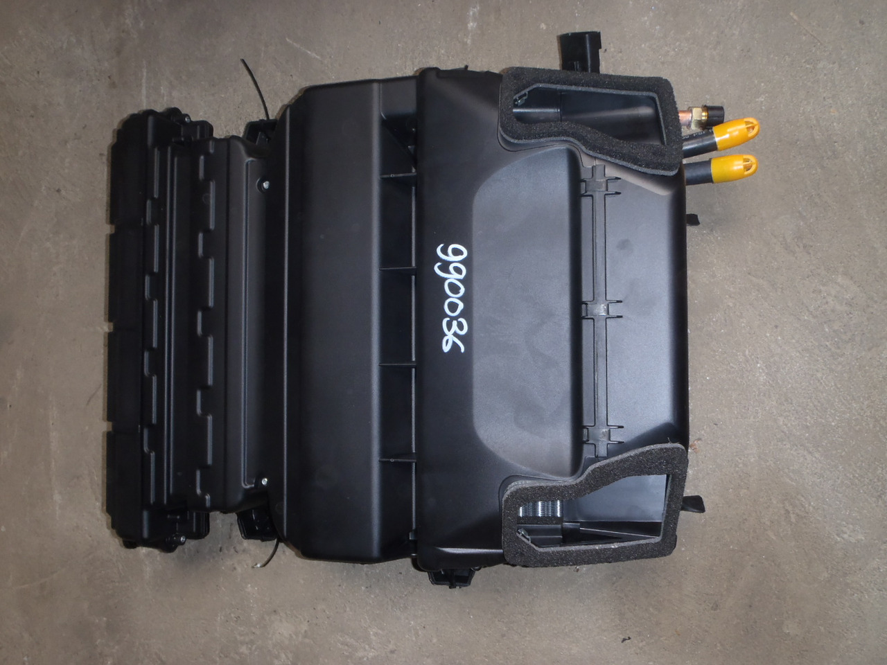 New Holland 84267544 - Verwarming/ Ventilatie voor Bouwmachine: afbeelding 2 New Holland 84267544 - Verwarming/ Ventilatie voor Bouwmachine: afbeelding 2