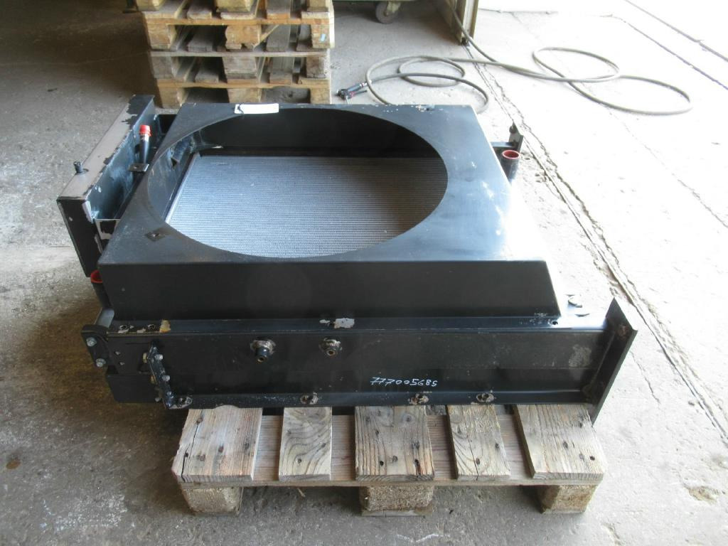 New Holland YN05P00034S001 - 87339771 - Radiateur voor Bouwmachine: afbeelding 4 New Holland YN05P00034S001 - 87339771 - Radiateur voor Bouwmachine: afbeelding 4