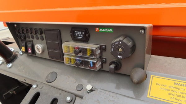 Asfaltmachine Ausa D150RM: afbeelding 9