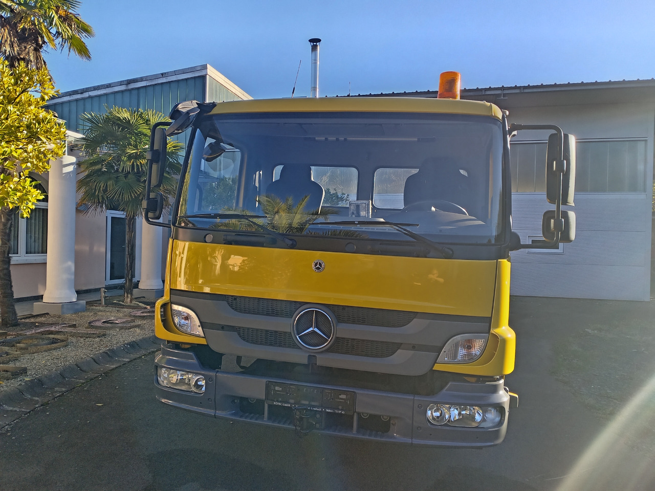 Kamag Mercedes-Benz Kamag Wiesel / WBH25 / KB3659 / mit Ganrantie - Containertransporter/ Wissellaadbak vrachtwagen: afbeelding 1 Kamag Mercedes-Benz Kamag Wiesel / WBH25 / KB3659 / mit Ganrantie - Containertransporter/ Wissellaadbak vrachtwagen: afbeelding 1