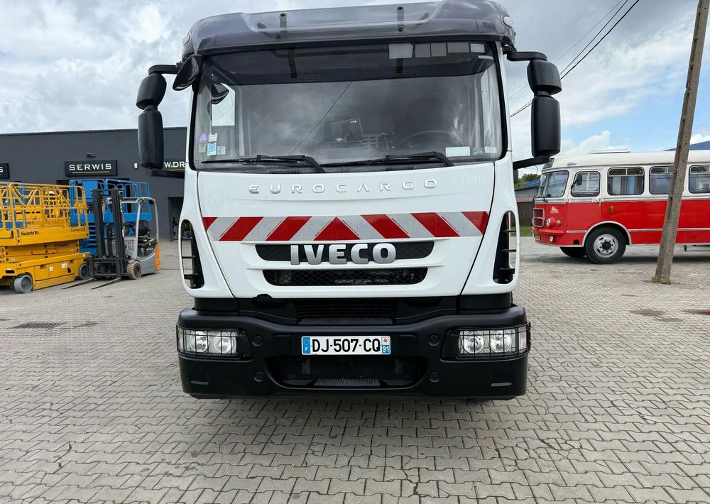 Iveco EUROCARGO CNG - Vuilniswagen: afbeelding 2 Iveco EUROCARGO CNG - Vuilniswagen: afbeelding 2