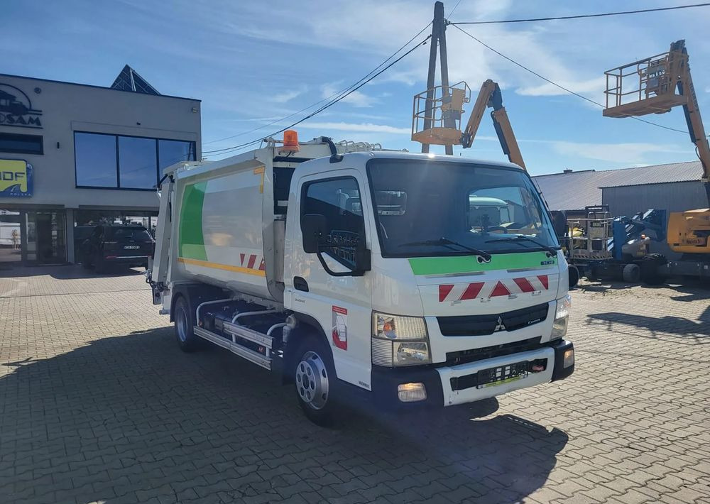 Mitsubishi Fuso Canter - Vuilniswagen: afbeelding 2 Mitsubishi Fuso Canter - Vuilniswagen: afbeelding 2