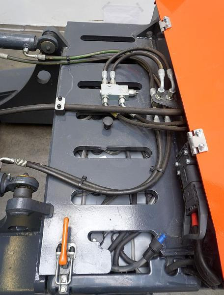 Combilift CS2350 - Stapelaar: afbeelding 4 Combilift CS2350 - Stapelaar: afbeelding 4