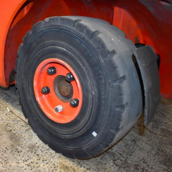 Linde H 25 D EVO 392-02 - Diesel heftruck: afbeelding 3 Linde H 25 D EVO 392-02 - Diesel heftruck: afbeelding 3