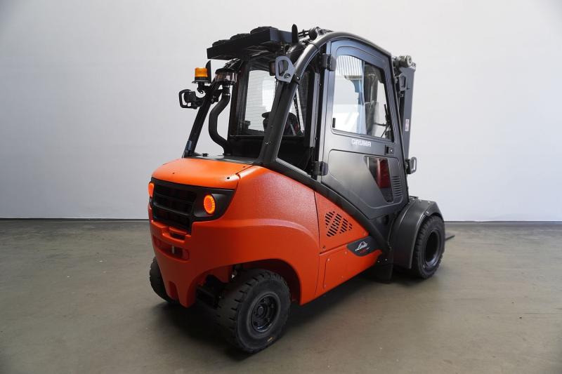 Linde H 35 D (3A) EVO 393-02 - Diesel heftruck: afbeelding 2 Linde H 35 D (3A) EVO 393-02 - Diesel heftruck: afbeelding 2