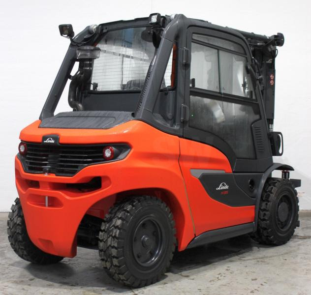 Linde H 35 D/600 1204-01 - Diesel heftruck: afbeelding 2 Linde H 35 D/600 1204-01 - Diesel heftruck: afbeelding 2