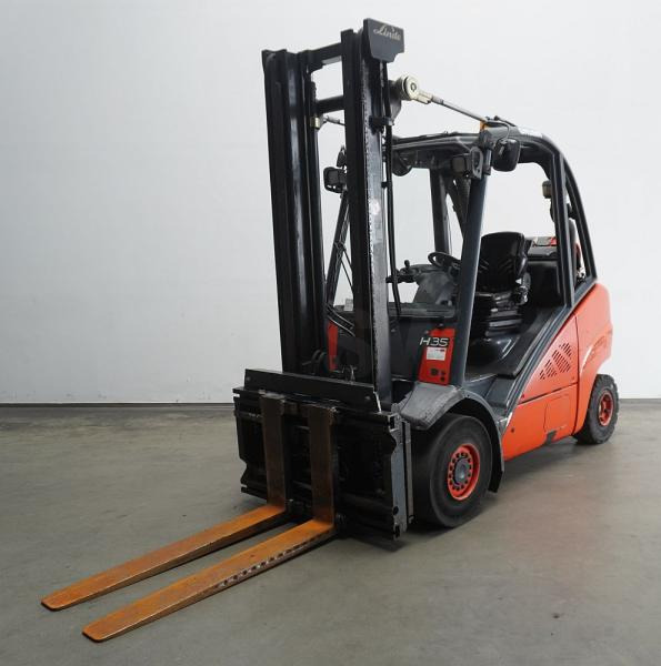 Linde H 35 T 393 - LPG heftruck: afbeelding 1 Linde H 35 T 393 - LPG heftruck: afbeelding 1
